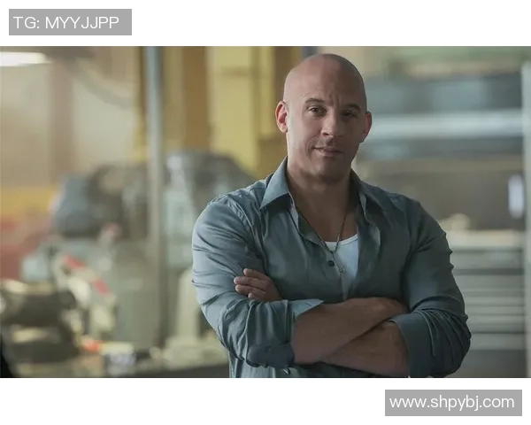 足球明星亚克力艺术作品展现运动之美与激情的完美结合 足球明星亚克力艺术作品展现运动之美与激情的完美结合