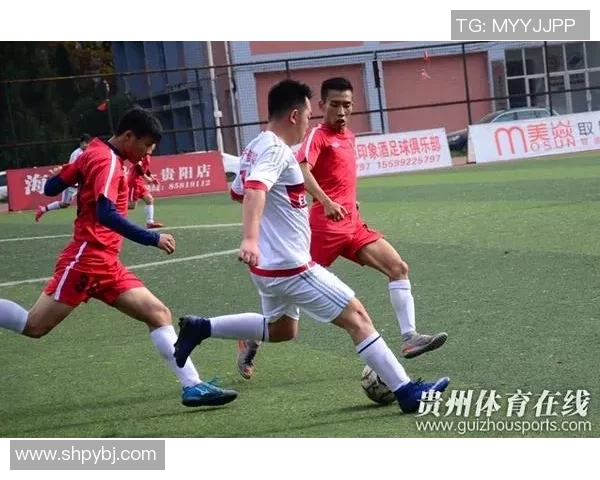 足球明星李华的个人资料与精彩瞬间全解析 足球明星李华的个人资料与精彩瞬间全解析