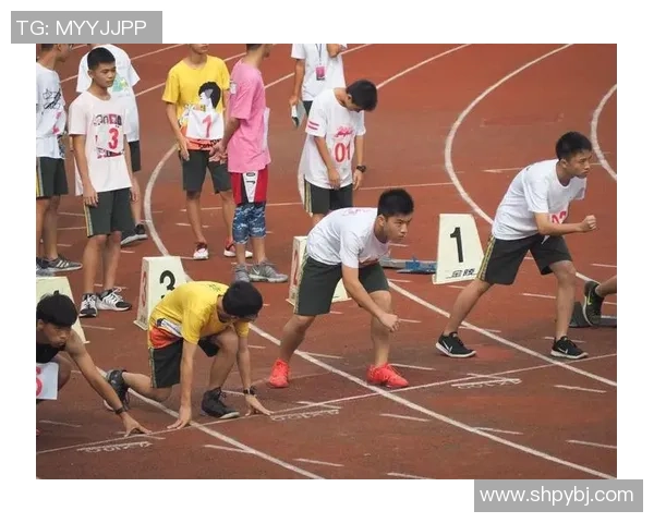 重庆足球队在锦标赛中的耐力表现与战术分析探讨 重庆足球队在锦标赛中的耐力表现与战术分析探讨